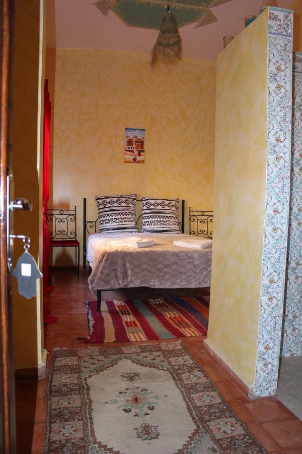 Akhendachou n'Ait Ouffi Kasbah Lucas旅舍 外观 照片