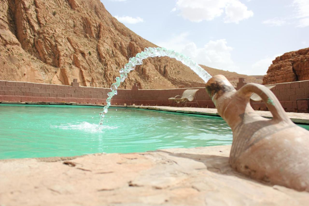 Akhendachou n'Ait Ouffi Kasbah Lucas旅舍 外观 照片