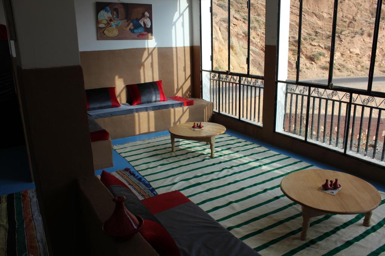 Akhendachou n'Ait Ouffi Kasbah Lucas旅舍 外观 照片