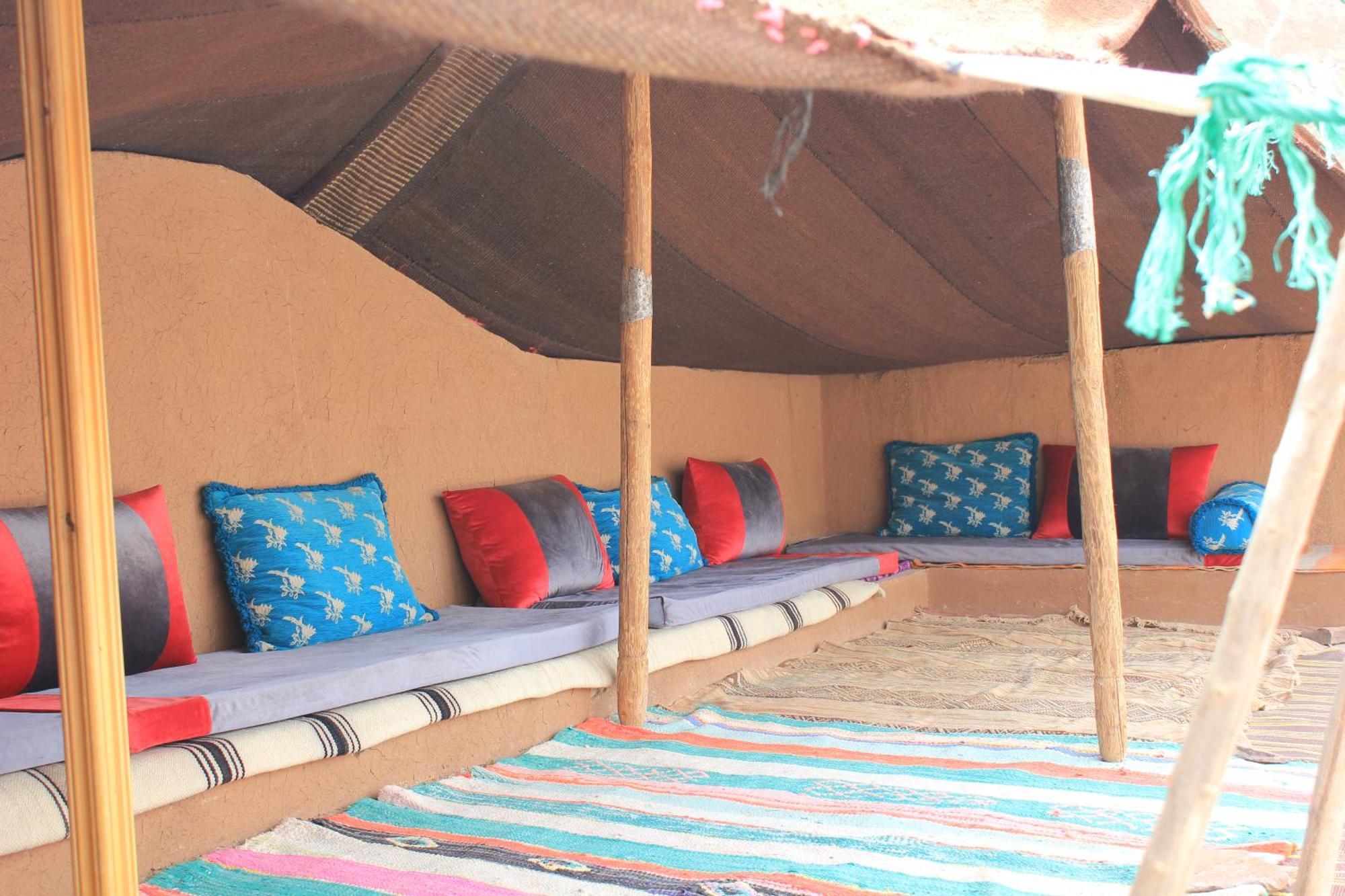 Akhendachou n'Ait Ouffi Kasbah Lucas旅舍 外观 照片